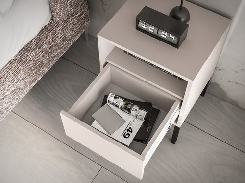 Прикроватная тумбочка